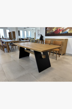 Jídelní stôl s kovovými čiernymi nohami, 200 x 100 cm - outlet